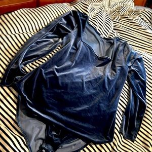 Old navy gorgeous bodysuit velvet 2x square neck